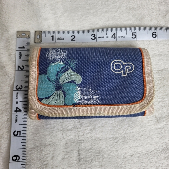 Vintage OP Blue Floral Wallet. Ocean Pacific - Picture 5 of 5